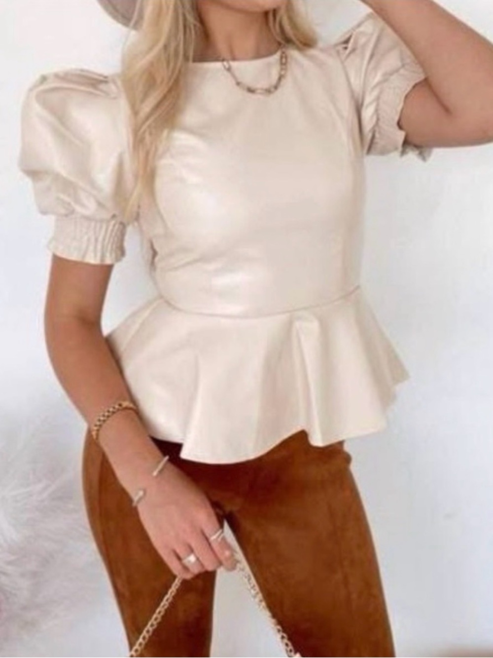 NWT Flying Tomato Cream Puff-Sleeve Peplum Top M